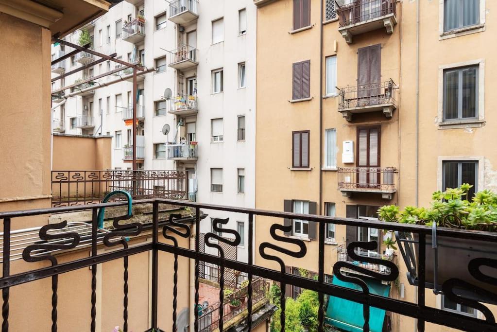 Casa Dina - Monolocale Washington De Angeli Milan